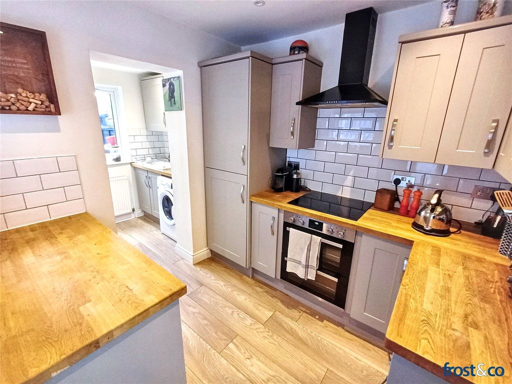Property photo 3 of 22 Kitchen
