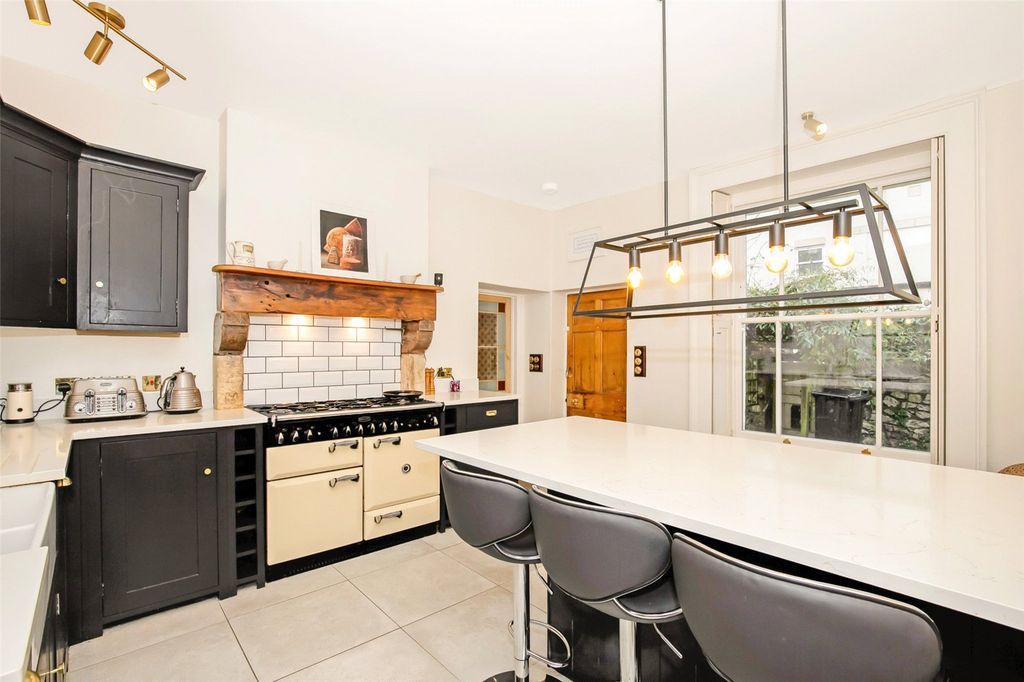 Property photo 3 of 29 Picture No. 31