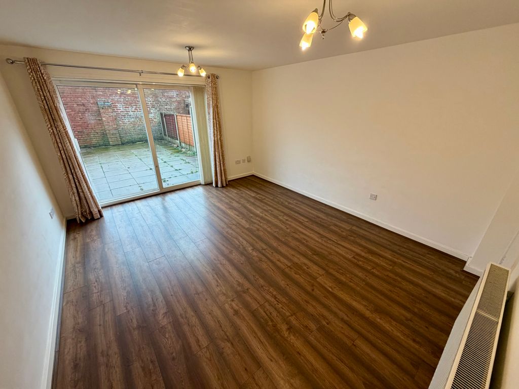 Property photo 2 of 13 Image