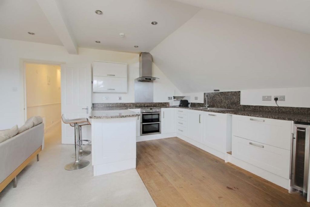 Property photo 3 of 14 Kitchen