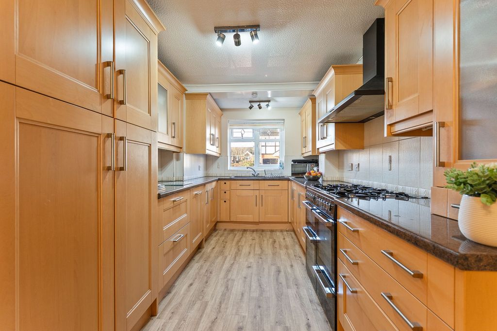 Property photo 3 of 30