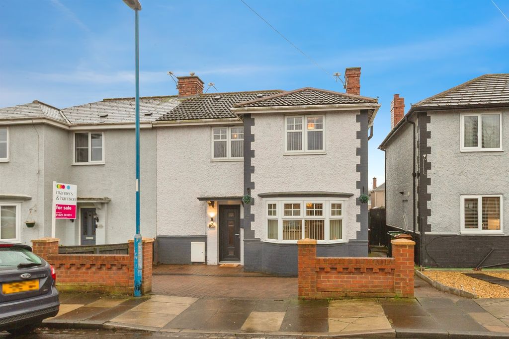 Property photo 1 of 17