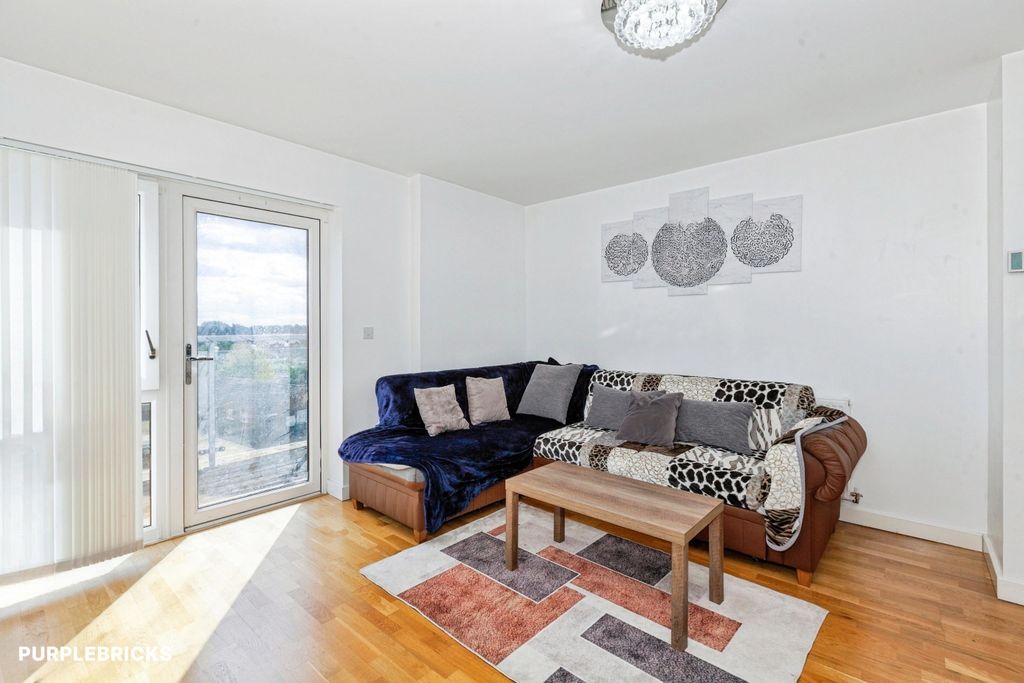 Property photo 2 of 14
