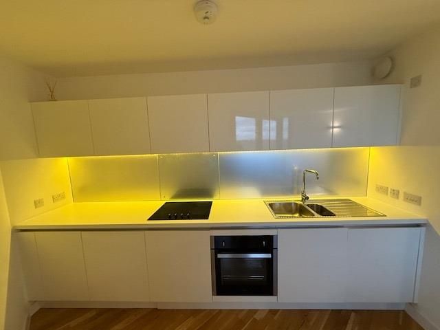 Property photo 2 of 9 Kitchen Angle