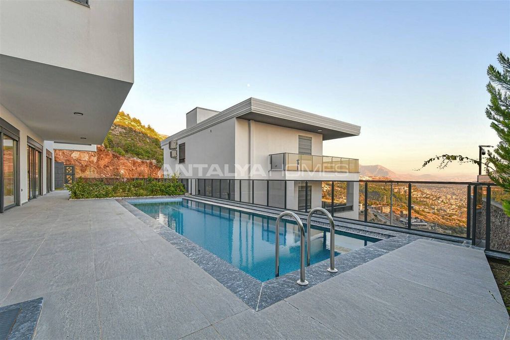 Property photo 2 of 67