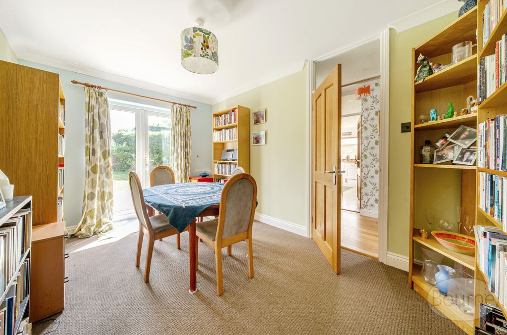 Property photo 3 of 17 4Be9891A-737d-408...