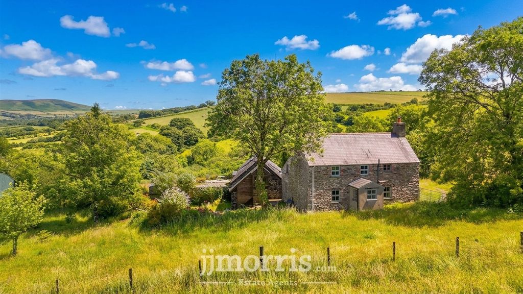 Property photo 1 of 71