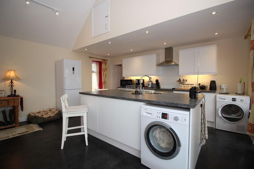 Additional image 6 of 3 bed barn conversion to rentMonkton Farleigh, Bradford-On-Avon BA15