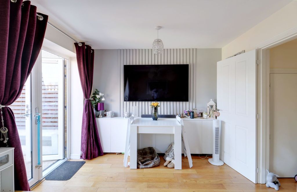 Property photo 3 of 16