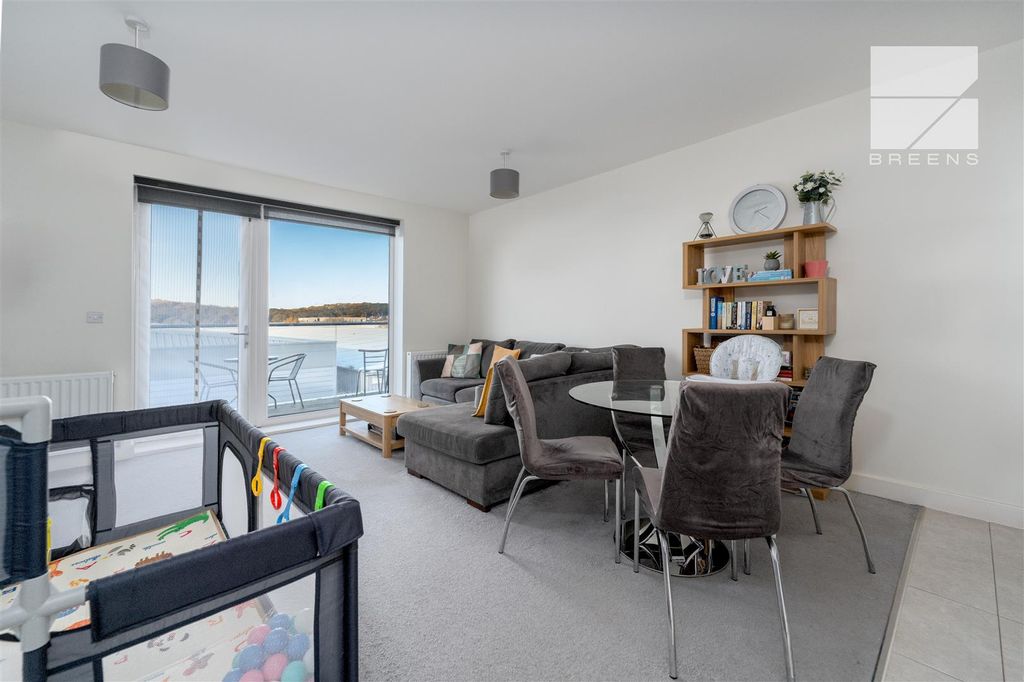 Property photo 3 of 31 Flat 39 Furrow House_0001.Jpg