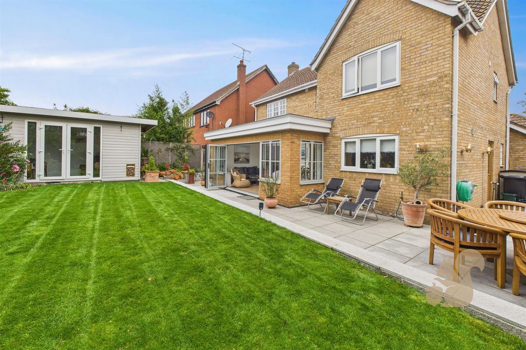 Property photo 3 of 34 Cam03877G0-Pr0267-Still035.Jpg