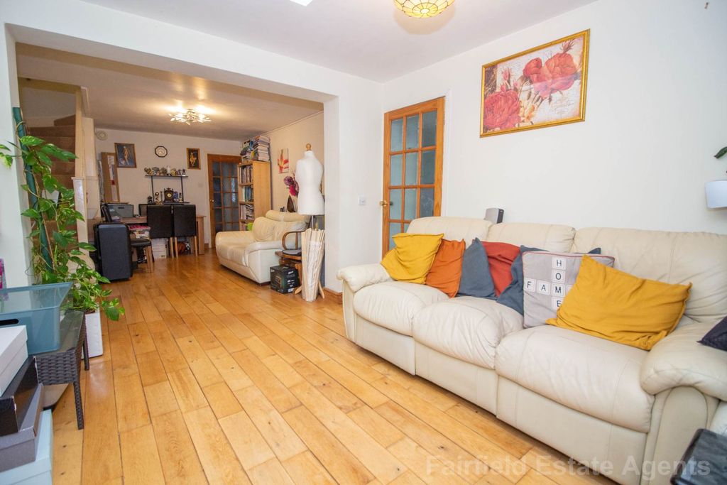 Property photo 3 of 13