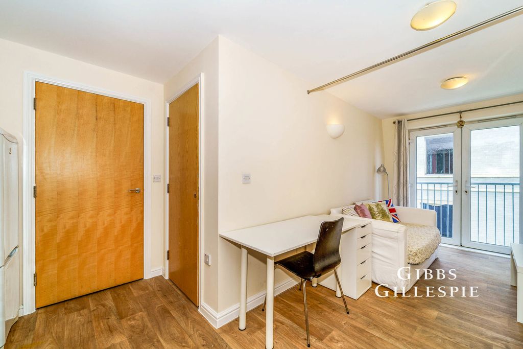 Property photo 1 of 10 Photo