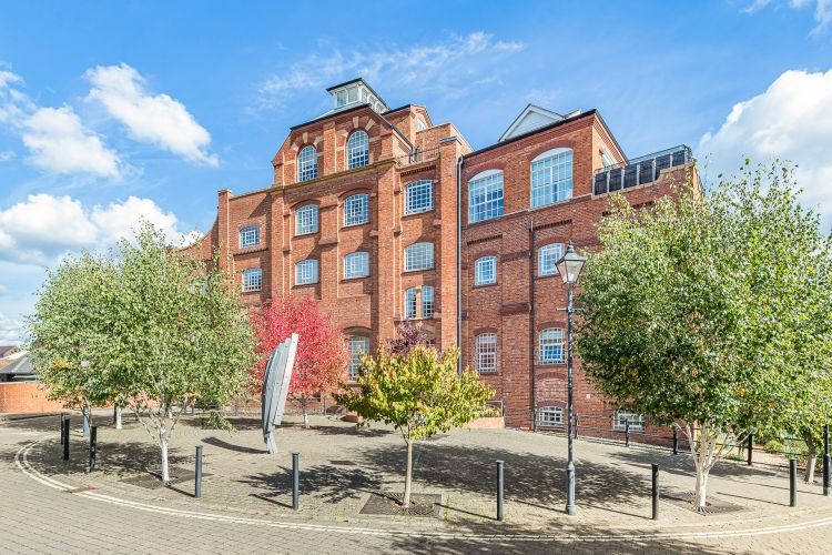 Property photo 1 of 7 305670