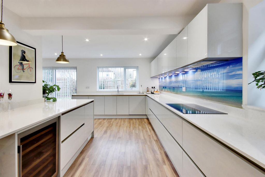 Property photo 2 of 23 62442_019.Jpg