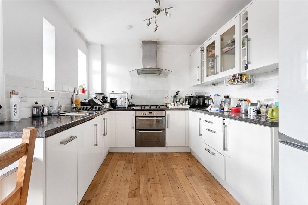 Property photo 3 of 10 Picture No. 06