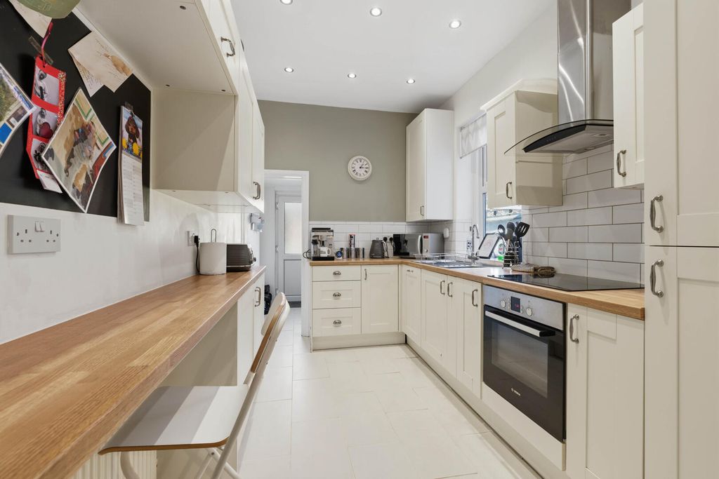 Property photo 2 of 22 Kitchen