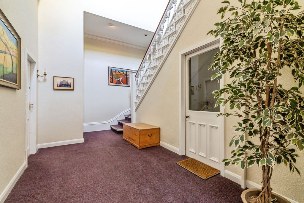 Property photo 2 of 19 Img_0933