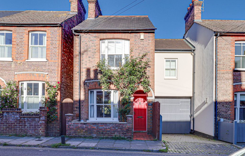 Property photo 1 of 19 Front View