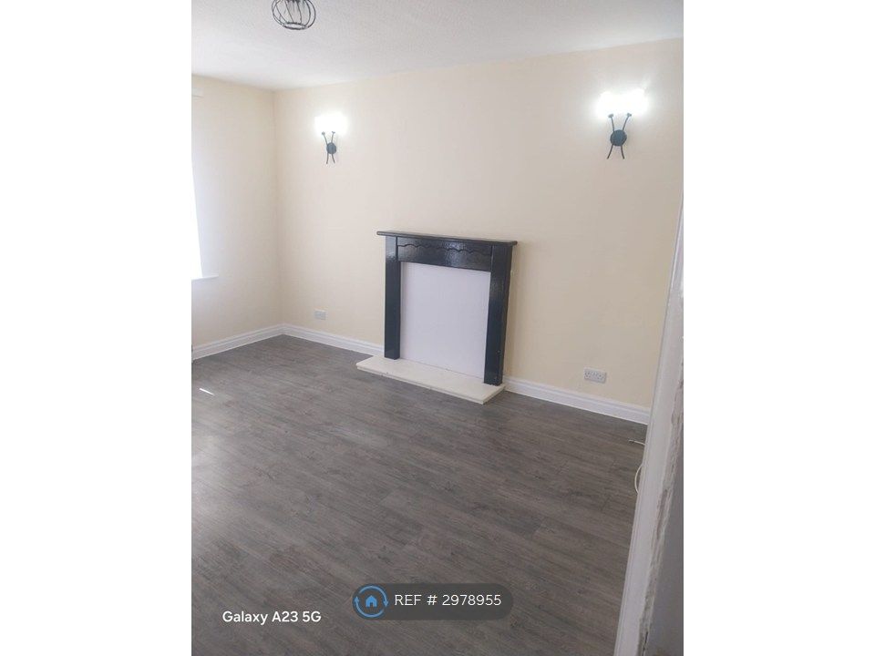Property photo 2 of 3