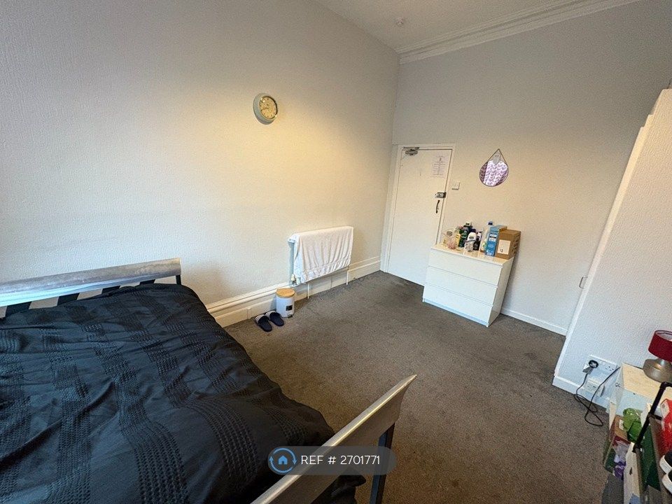 Property photo 2 of 7 Room 1