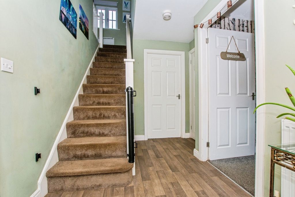 Property photo 3 of 20 Pbox-Img.Jpg