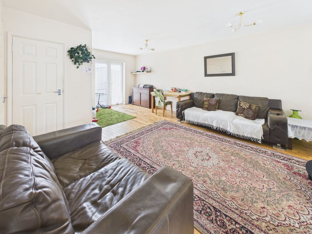 Property photo 2 of 12 Living Room