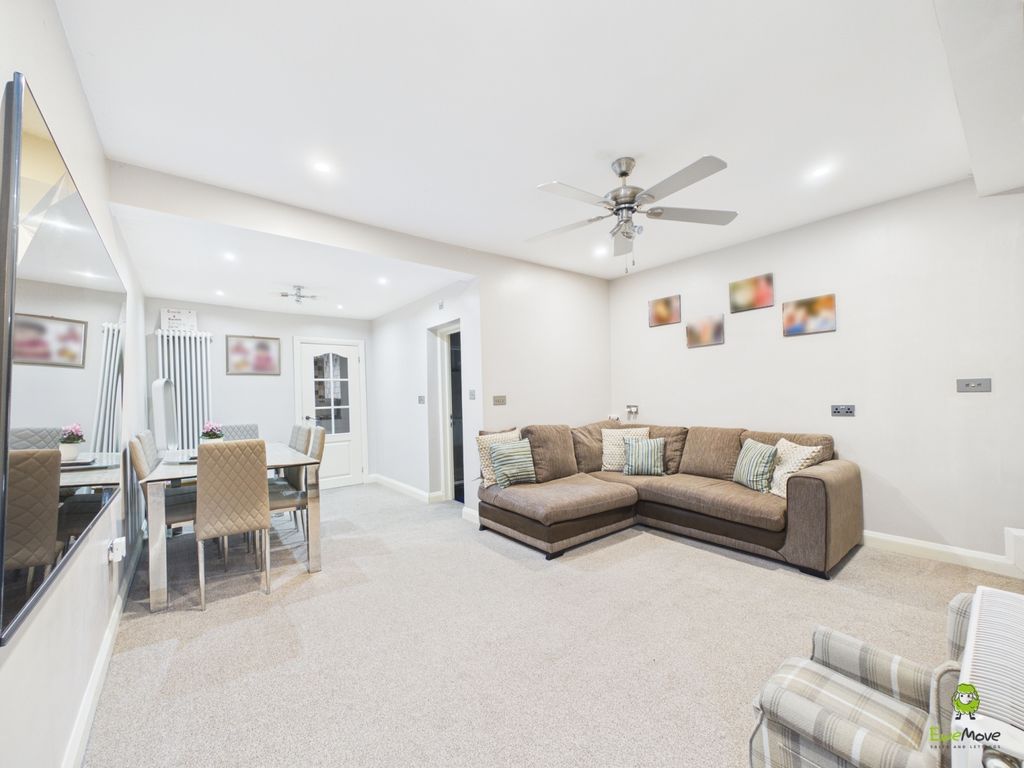 Property photo 2 of 14 Cam02615G0-Pr0171-Still006