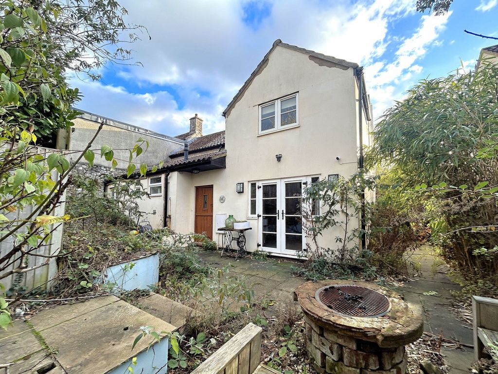 Property photo 2 of 16