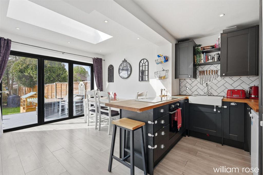 Property photo 2 of 21 15_Img_3267.Jpg