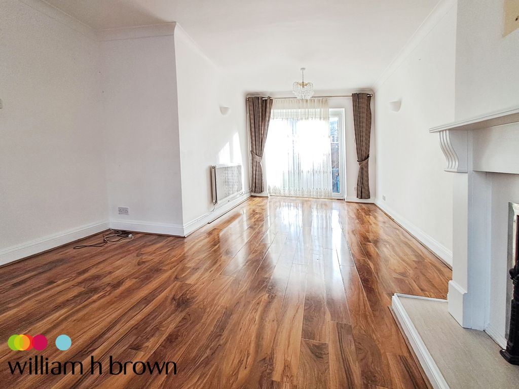 Property photo 3 of 13 Exterior