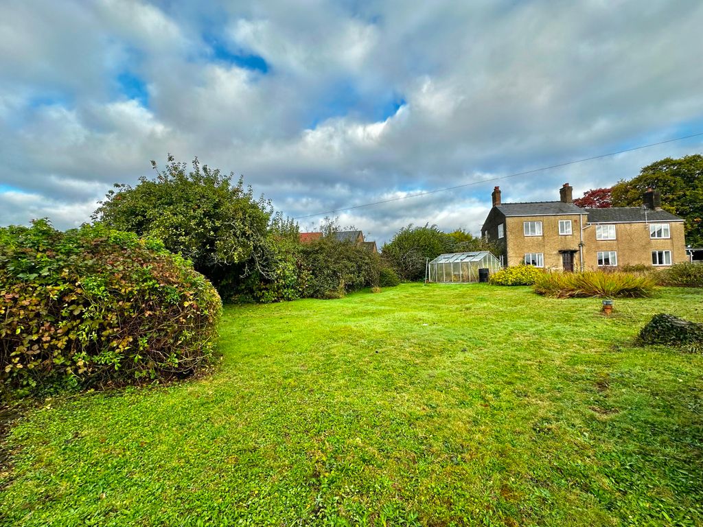 Property photo 3 of 25