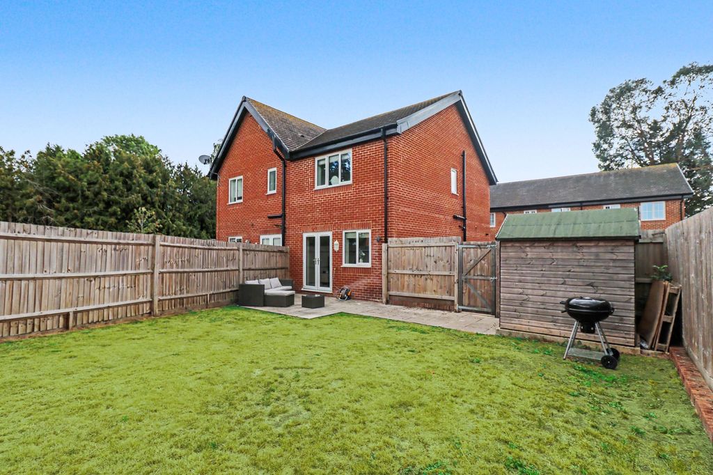 Property photo 3 of 11