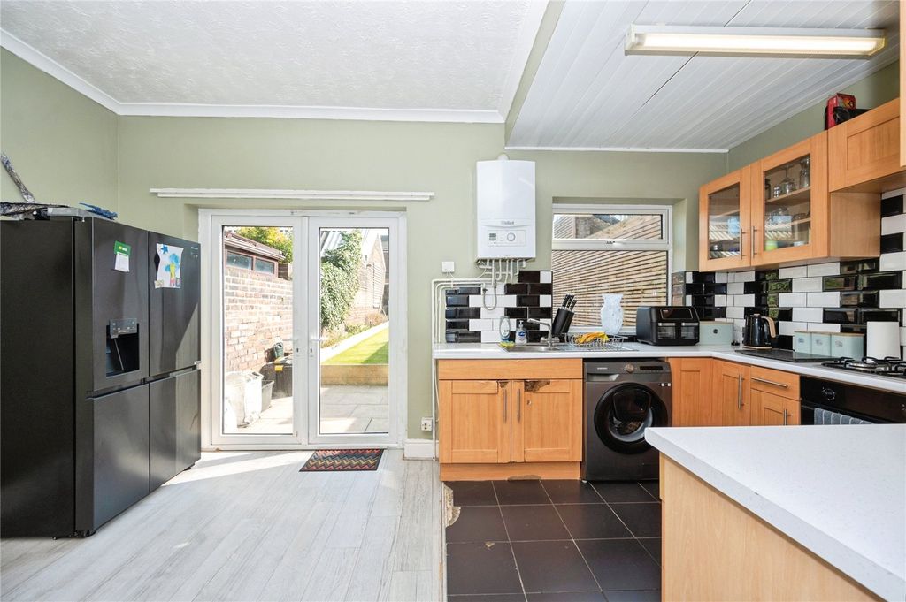 Property photo 3 of 17 Picture No. 16
