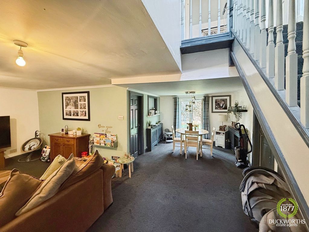 Property photo 2 of 38