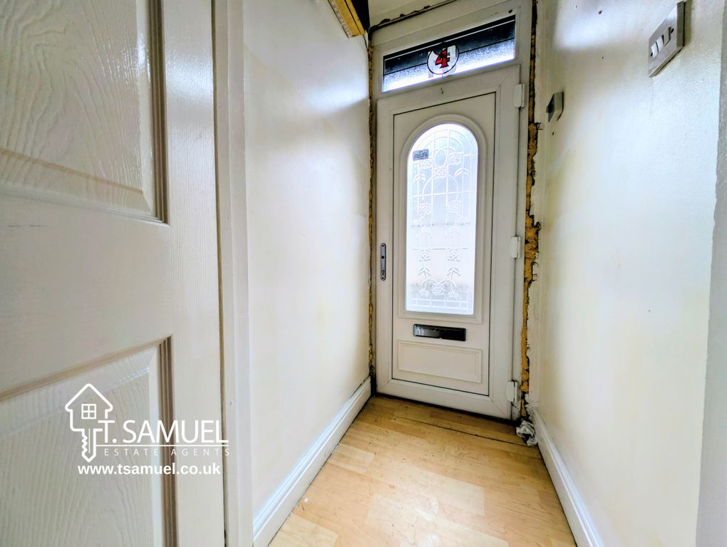 Property photo 2 of 20 Porch