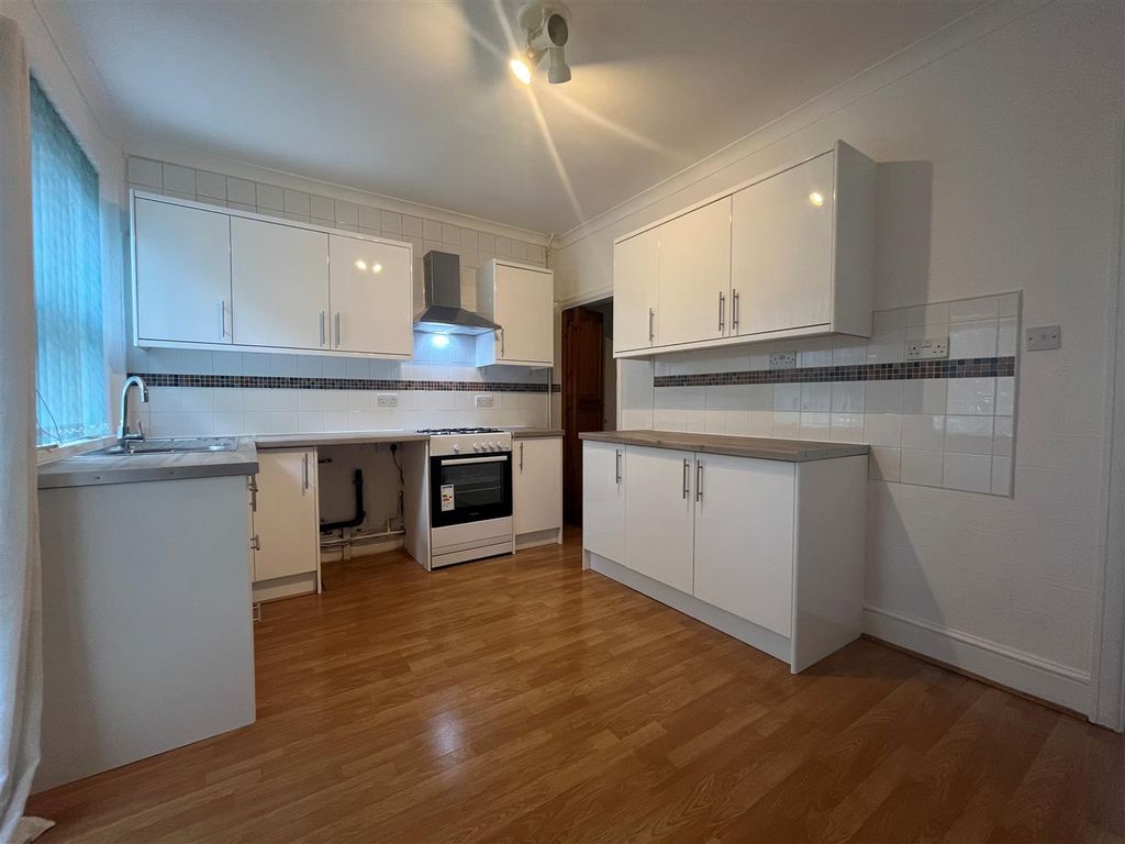 Property photo 3 of 14 9.Jpg