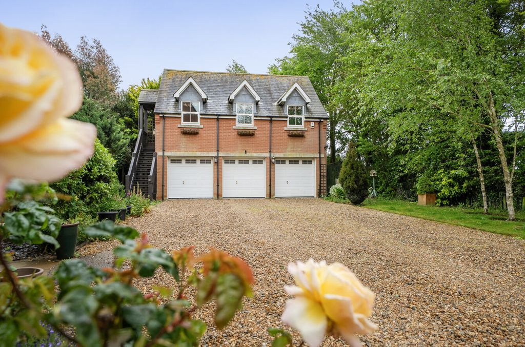 Property photo 3 of 31 1464460-5-6A0c3F9E6d59c