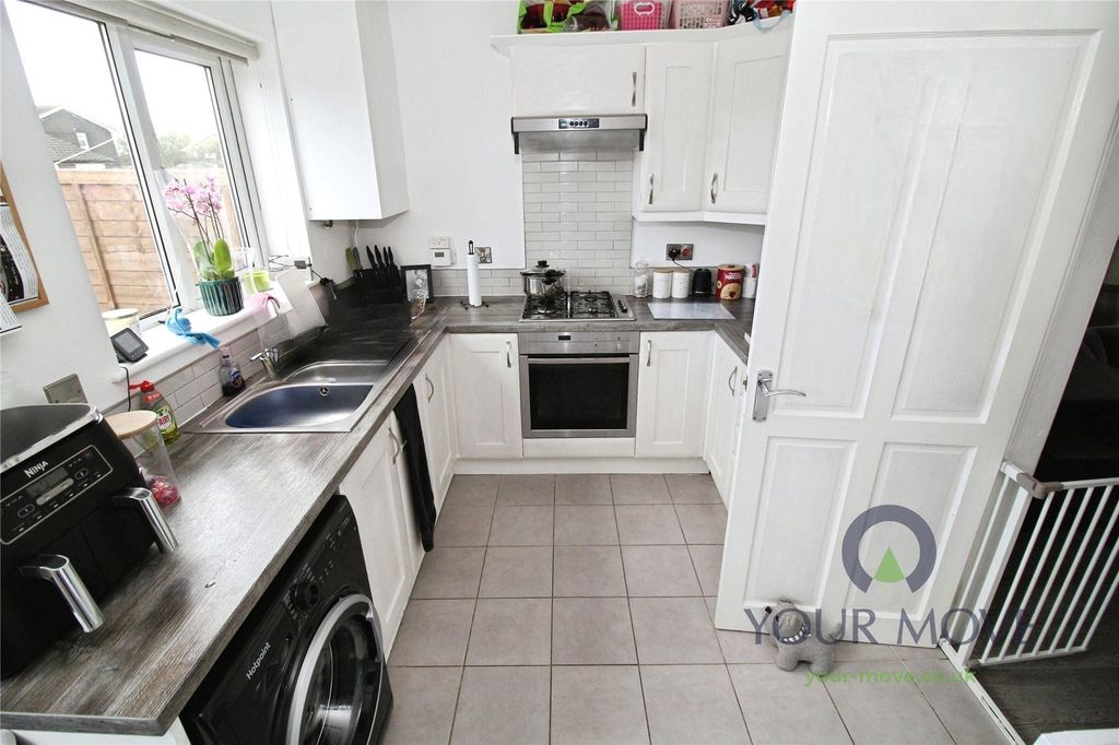 Property photo 3 of 14 Kitchen/Dining Room