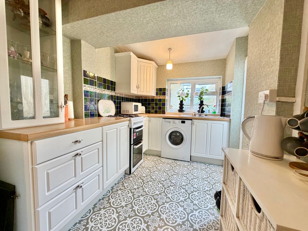 Property photo 3 of 17 Img_1808