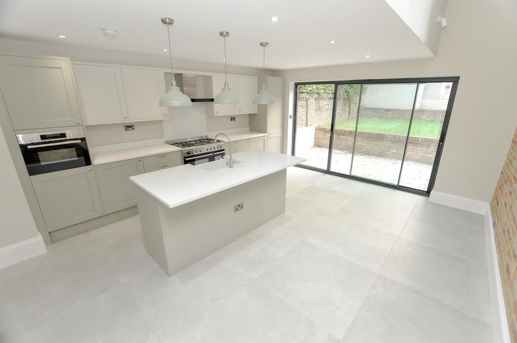Property photo 3 of 30 9.Jpg
