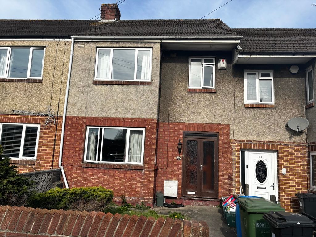 Property photo 3 of 5 Charming Front View Of A Well-Maintained Terraced ...