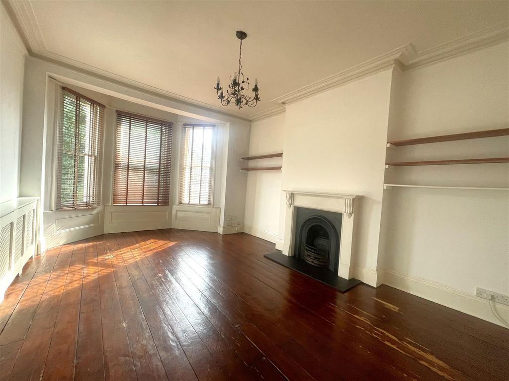 Property photo 2 of 12 Living Room.Jpg