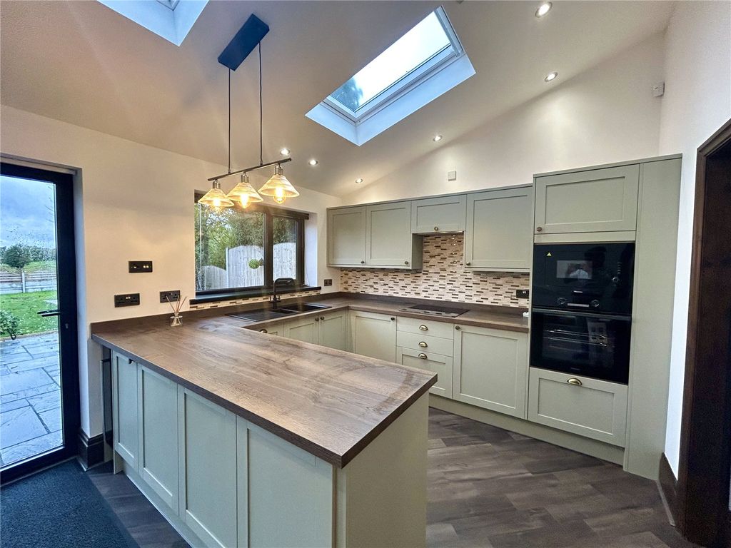 Property photo 2 of 22 Kitchen