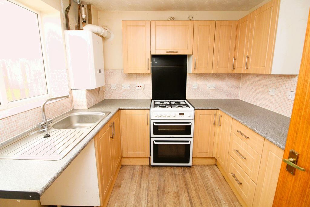 Property photo 2 of 28 Img_4414