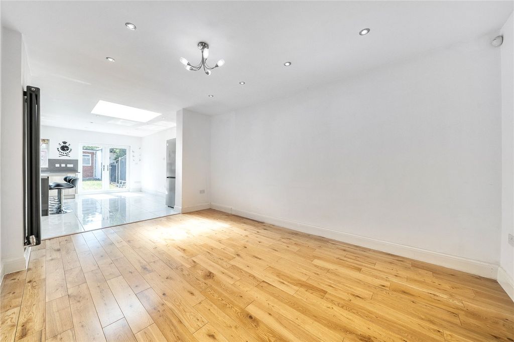 Property photo 3 of 18 Picture No. 20