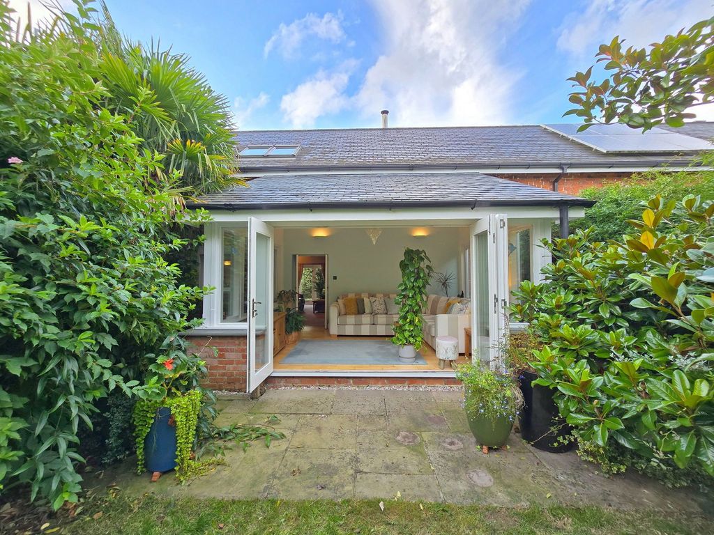 Property photo 3 of 28