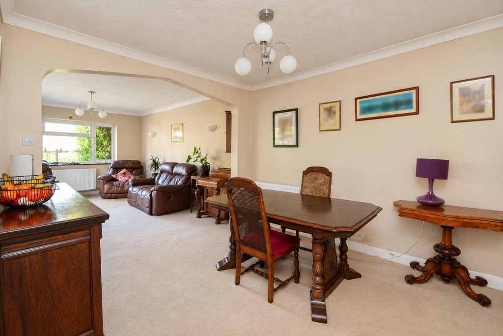 Property photo 2 of 19