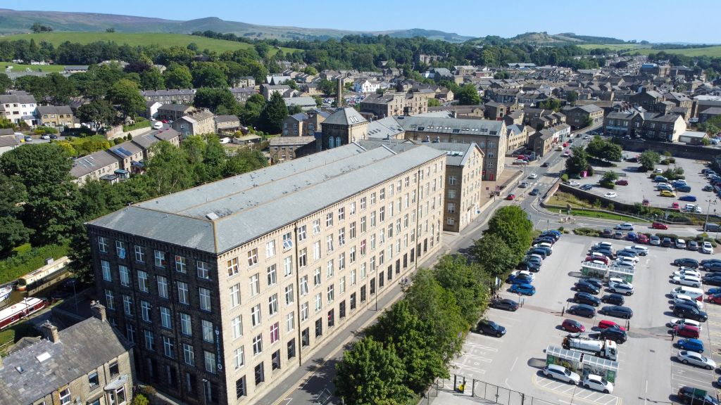 Property photo 1 of 6 Glista Mill