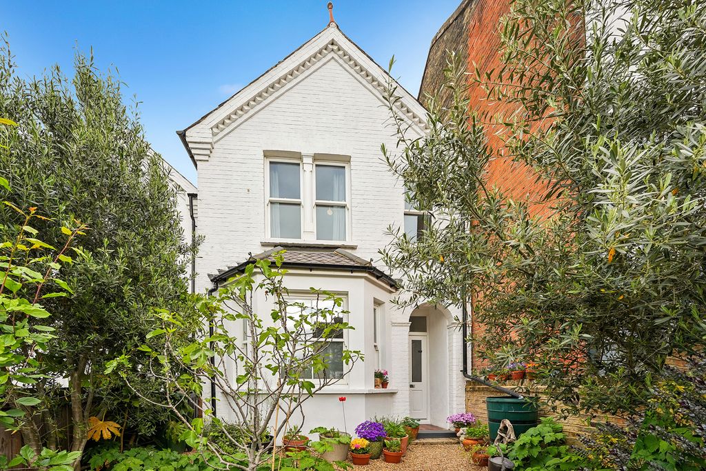 Property photo 1 of 15